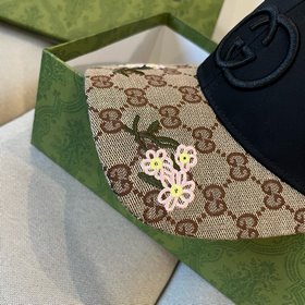 Бейсболка GUCCI, новинка на официальном сайте GUCCI, бейсболка, о