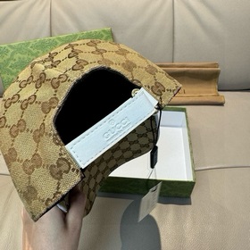 В комплекте с тканевым мешочком, новая модель бейсболки Gucci вес