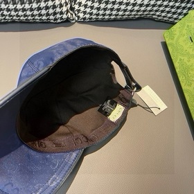 Новая модель от Gucci Adidas и Gucci уже в продаже! В комплекте с