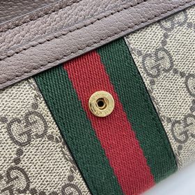 Длинный кошелек Ophidia из серии GG. Логотип GG, используемый с 1