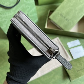 Длинный кошелек из серии GG Marmont. Этот кошелек из серии GG Mar