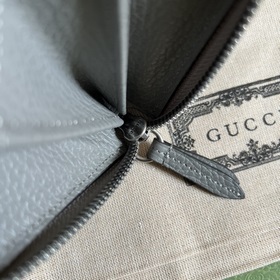 Длинный кошелек из серии GG Marmont. Этот кошелек из серии GG Mar
