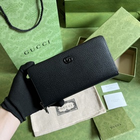 Длинный кошелек из серии GG Marmont. Этот кошелек из серии GG Mar