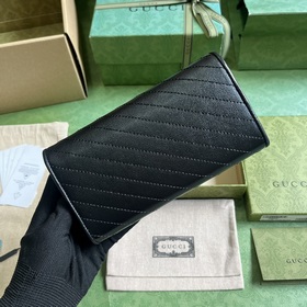 Длинный кошелек из серии Gucci Blondie. Серия Gucci Blondie сочет