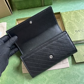 Длинный кошелек из серии Gucci Blondie. Серия Gucci Blondie сочет