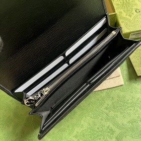 Длинный кошелек из серии Gucci Blondie. Серия Gucci Blondie сочет