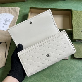 Длинный кошелек из серии Gucci Blondie. Серия Gucci Blondie сочет