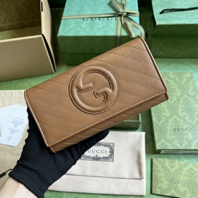 Длинный кошелек из серии Gucci Blondie. Серия Gucci Blondie сочет