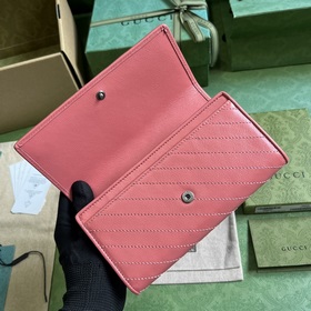 Длинный кошелек из серии Gucci Blondie. Серия Gucci Blondie сочет