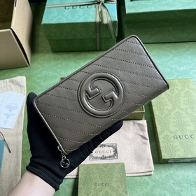 Кошелек с полной застежкой-молнией из серии Gucci Blondie. Серия