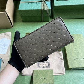 Кошелек с полной застежкой-молнией из серии Gucci Blondie. Серия