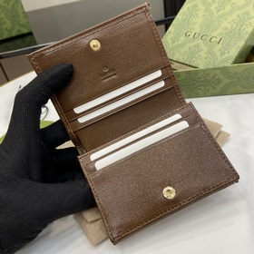 Карман для карт Gucci Horsebit 1955. В коллекции ранней осени 202