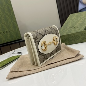 Карман для карт Gucci Horsebit 1955. В коллекции ранней осени 202