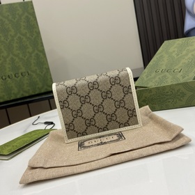 Карман для карт Gucci Horsebit 1955. В коллекции ранней осени 202