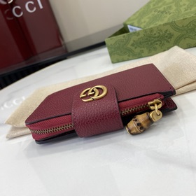 Кошелек из серии GG Marmont. Этот кошелек из серии GG Marmont изг