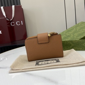 Кошелек из серии GG Marmont. Этот кошелек из серии GG Marmont изг