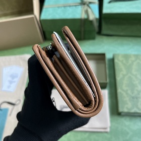 Кошелек из серии Gucci Blondie. Серия Gucci Blondie сочетает в се