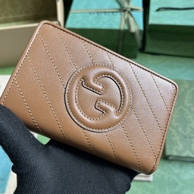 Кошелек из серии Gucci Blondie. Серия Gucci Blondie сочетает в се