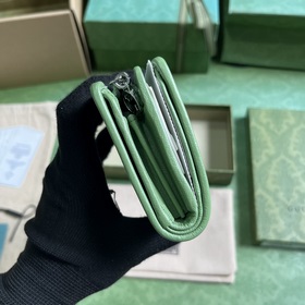 Кошелек из серии Gucci Blondie. Серия Gucci Blondie сочетает в се