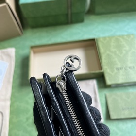 Кошелек из серии Gucci Blondie. Серия Gucci Blondie сочетает в се