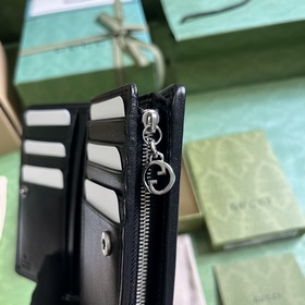 Кошелек из серии Gucci Blondie. Серия Gucci Blondie сочетает в се
