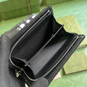 Кошелек из серии Gucci Blondie. Серия Gucci Blondie сочетает в се