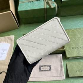 Кошелек из серии Gucci Blondie. Серия Gucci Blondie сочетает в се