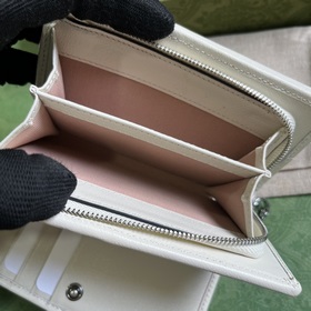 Кошелек из серии Gucci Blondie. Серия Gucci Blondie сочетает в се