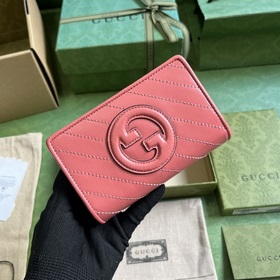 Кошелек из серии Gucci Blondie. Серия Gucci Blondie сочетает в се