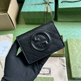 Карман для карт из серии Gucci Blondie. Серия Gucci Blondie сочет