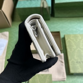 Карман для карт из серии Gucci Blondie. Серия Gucci Blondie сочет