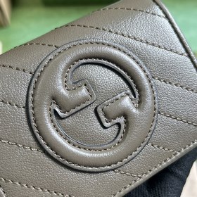 Карман для карт из серии Gucci Blondie. Серия Gucci Blondie сочет