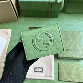 Карман для карт из серии Gucci Blondie. Серия Gucci Blondie сочет