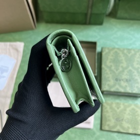 Карман для карт из серии Gucci Blondie. Серия Gucci Blondie сочет