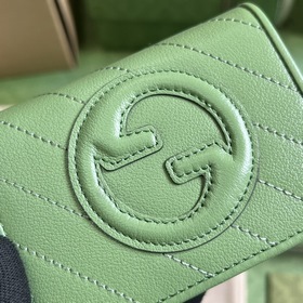 Карман для карт из серии Gucci Blondie. Серия Gucci Blondie сочет