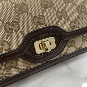 Новинка Мини-сумка через плечо из серии Gucci Luce. Сумкиз серии 