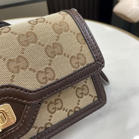 Новинка Мини-сумка через плечо из серии Gucci Luce. Сумкиз серии 