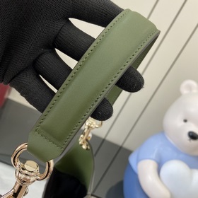 Новинка Представляем сумку Gucci Body с двойной застежкой, вдохно