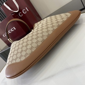 Новинка Представляем сумку Gucci Body с двойной застежкой, вдохно