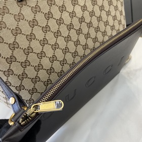 Новая модель Средняя сумка-тоут из серии Gucci Totissima Этот акс