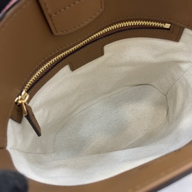 【Новинка】 В весенне-летней коллекции 2025 года Gucci 73 вдохновле