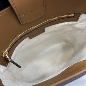 Новинка В весенне-летней коллекции 2025 года серия Gucci 73 черпа