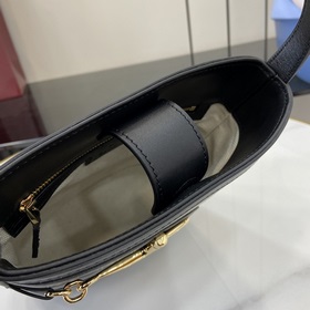【Новинка】 В весенне-летней коллекции 2025 года Gucci 73 вдохновле