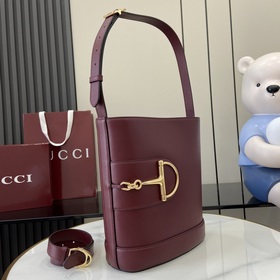 Новинка В коллекции весна-лето 2025 серия Gucci 73 черпает вдохно