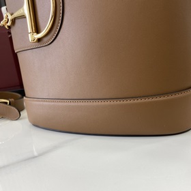 Новинка В весенне-летней коллекции 2025 года серия Gucci 73 черпа