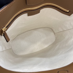 Новинка В весенне-летней коллекции 2025 года серия Gucci 73 черпа