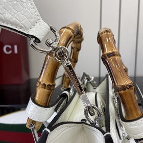 Новая модель Новая модель GUCCI, качество как в фирменном магазин