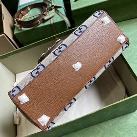 Средняя сумка из серии Gucci Horsebit 1955. Серия Gucci Horsebit 