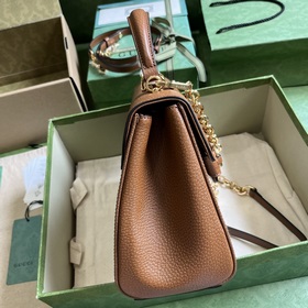 Средняя сумка из серии Gucci Horsebit 1955. Серия Gucci Horsebit 