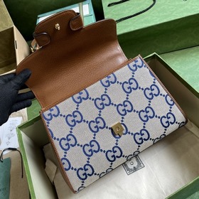 Средняя сумка из серии Gucci Horsebit 1955. Серия Gucci Horsebit 